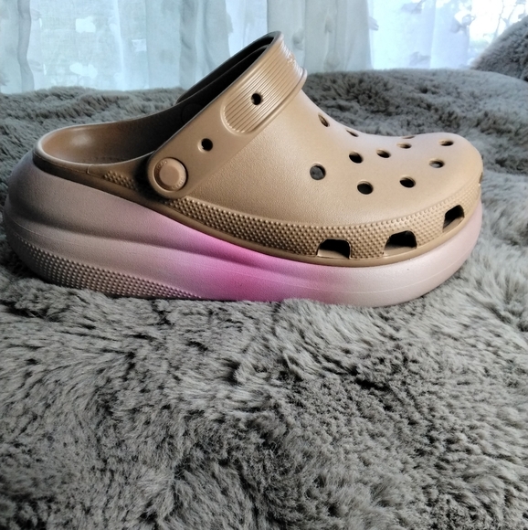 NWT. Classic Crush Clog Shoes Cork/ Dip. 8 - Picture 1 of 5